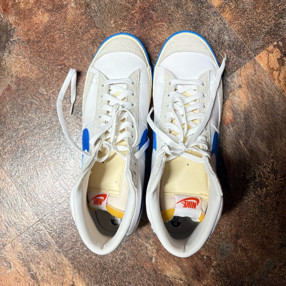 Nike White and Blue Men's Sneakers